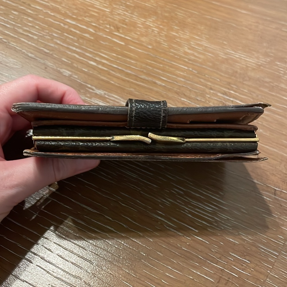 SALE PRICE FIRM Louis Vuitton monogram wallet - with snap, kiss lock coin pocket - Picture 4 of 10